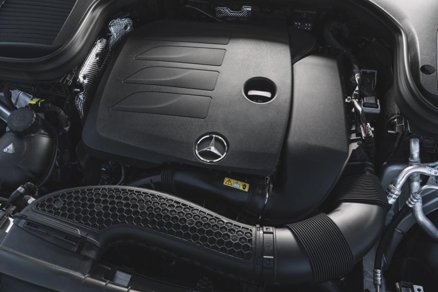 Моторный отсек Mercedes-Benz GLC200 AMG Line (X253) 2019 года  (AU) (фото 34 из 40)